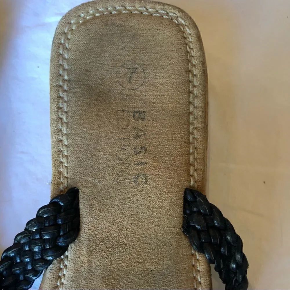 Basic Editions Sandals Tan/Black 7 - Picture 3 of 5
